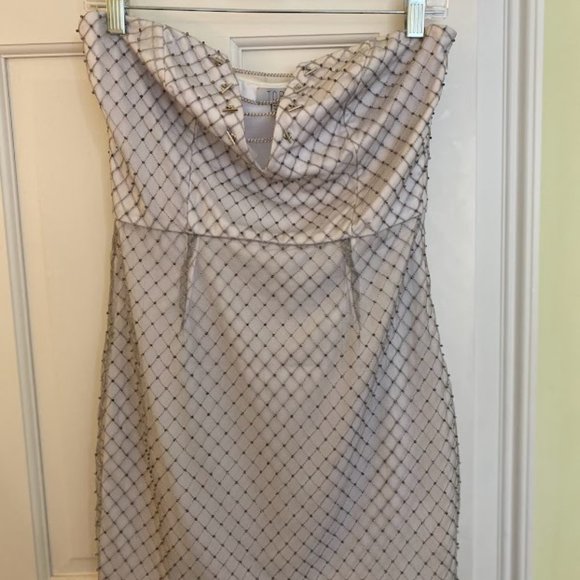 Tobi KAYLA WHITE EMBELLISHED BODYCON DRESS - Picture 4 of 5